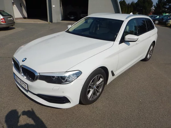 BMW Řada 5 520D XDRIVE - foto 2