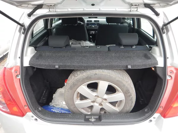 Suzuki Swift 1.3 GLX, ČR, DIGIKLIMA - foto 14