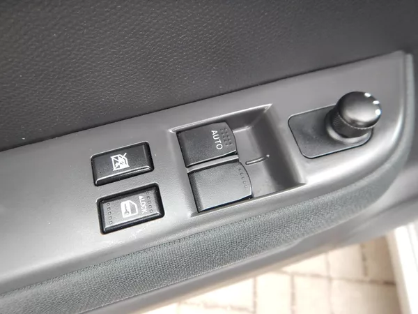 Suzuki Swift 1.3 GLX, ČR, DIGIKLIMA - foto 17