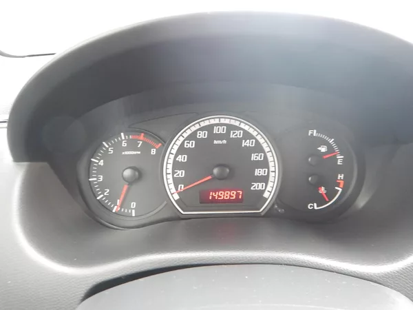 Suzuki Swift 1.3 GLX, ČR, DIGIKLIMA - foto 24