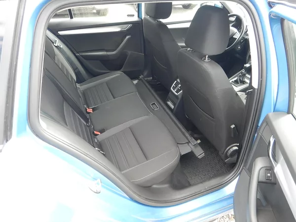 Škoda Octavia III 1.6 TDI, ČR, KLIMA - foto 12