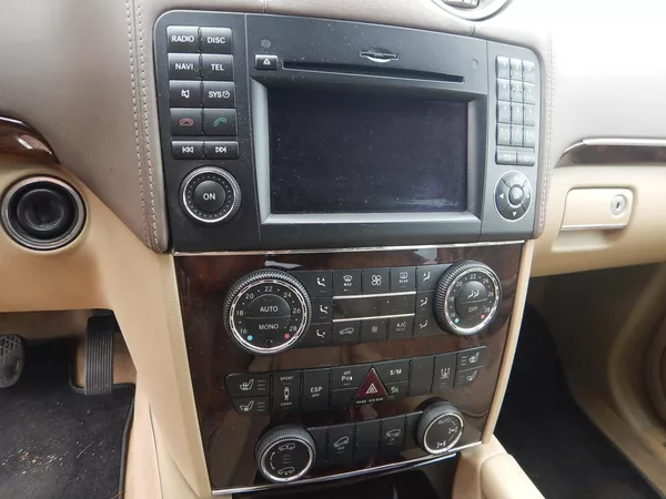 Mercedes-Benz GL 450 CDI 4MATIC, ČR, 7 MÍST - foto 25