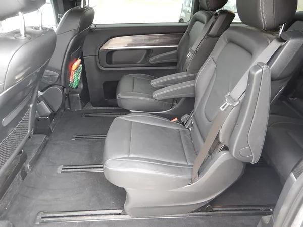 Mercedes-Benz Třídy V V 300 d, 7 MÍST, 174 kW - foto 10