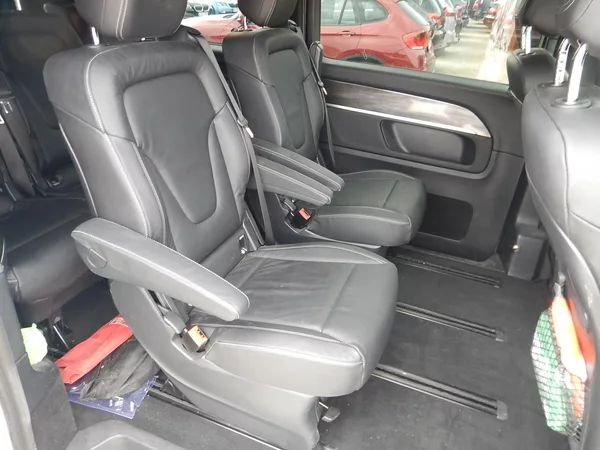 Mercedes-Benz Třídy V V 300 d, 7 MÍST, 174 kW - foto 14