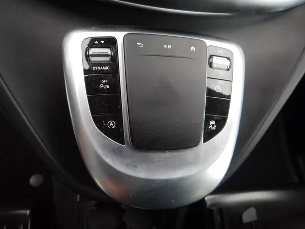 Mercedes-Benz Třídy V V 300 d, 7 MÍST, 174 kW - foto 26