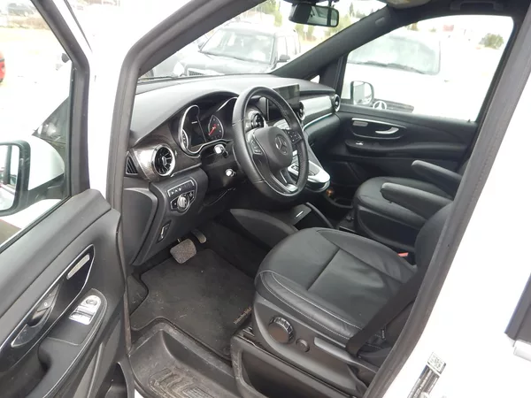 Mercedes-Benz Třídy V V 300 d, 7 MÍST, 174 kW - foto 9