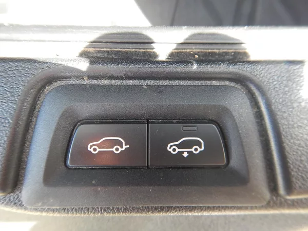 BMW X5 xDrive45e, ČR, 1. MAJ. - foto 16