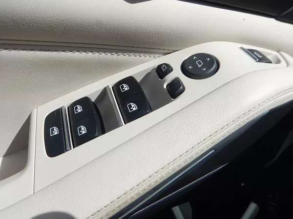 BMW X5 xDrive45e, ČR, 1. MAJ. - foto 19