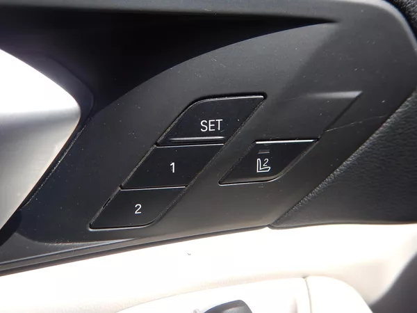 BMW X5 xDrive45e, ČR, 1. MAJ. - foto 20