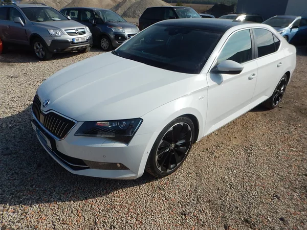 Škoda Superb 2.0 TDI, DSG, L&K, DIGIKLIMA - foto 2