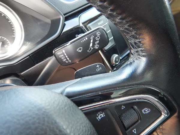 Škoda Superb 2.0 TDI, DSG, L&K, DIGIKLIMA - foto 22