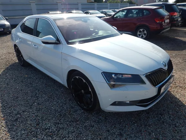 Škoda Superb 2.0 TDI, DSG, L&K, DIGIKLIMA - foto 4