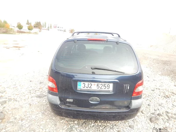 Renault Scénic 1.6 i 79 kw - foto 4