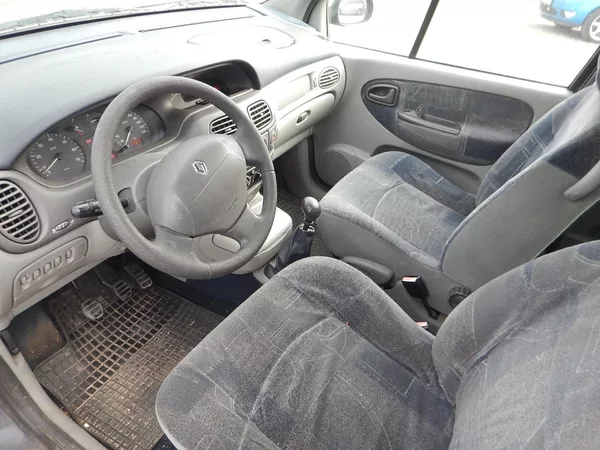 Renault Scénic 1.6 i 79 kw - foto 7