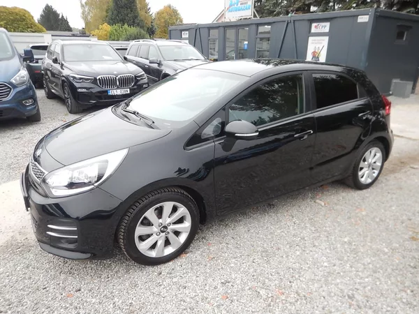 Kia Rio 1.4 i 80 kw - foto 2