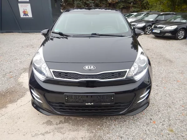 Kia Rio 1.4 i 80 kw - foto 3