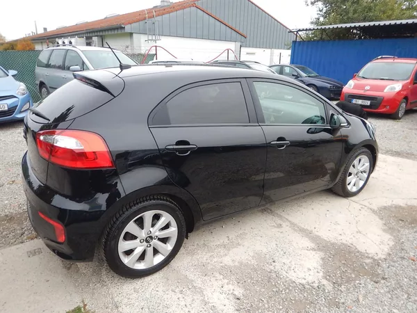 Kia Rio 1.4 i 80 kw - foto 6