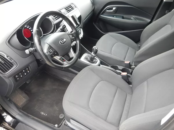 Kia Rio 1.4 i 80 kw - foto 9