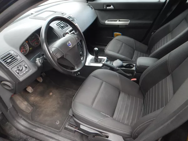 Volvo V50 2.0d 100 kw - foto 11