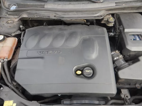 Volvo V50 2.0d 100 kw - foto 12