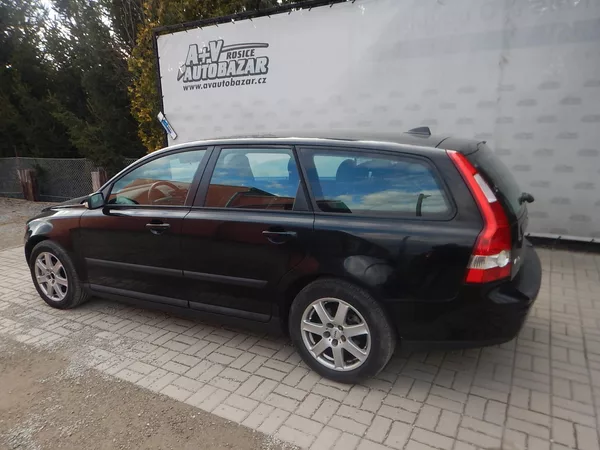 Volvo V50 2.0d 100 kw - foto 3