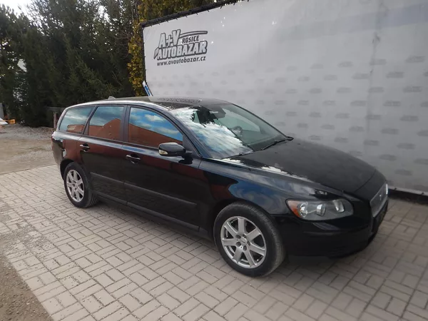 Volvo V50 2.0d 100 kw - foto 5
