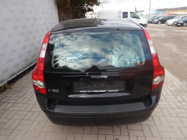 Volvo V50 2.0d 100 kw - foto 9
