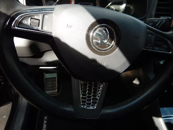 Škoda Karoq 2.0 TDI DSG, 4x4, SERVISKA - foto 20
