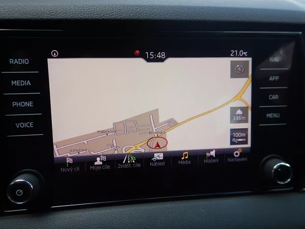 Škoda Karoq 2.0 TDI DSG, 4x4, SERVISKA - foto 27