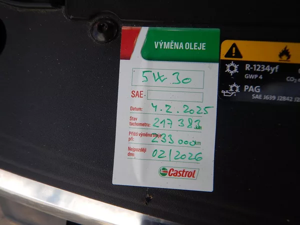 Škoda Karoq 2.0 TDI DSG, 4x4, SERVISKA - foto 31