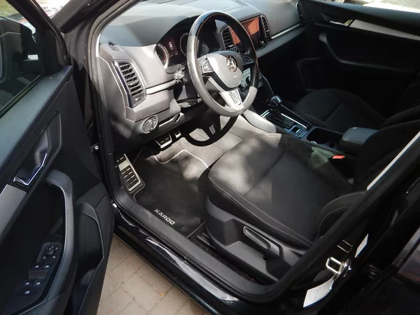 Škoda Karoq 2.0 TDI DSG, 4x4, SERVISKA - foto 9