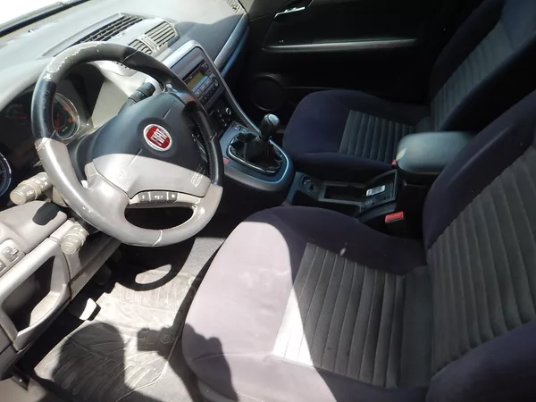 Fiat Croma 1.9 Jtd - foto 11