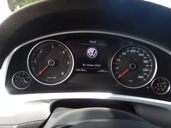 Volkswagen Touareg 3.0 TDI V6, DSG, 4MOTION - foto 22