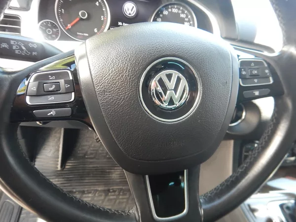 Volkswagen Touareg 3.0 TDI V6, DSG, 4MOTION - foto 23