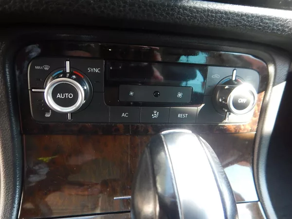 Volkswagen Touareg 3.0 TDI V6, DSG, 4MOTION - foto 26