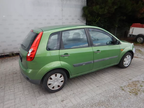 Ford Fiesta 1.3 i 55 kw - foto 5