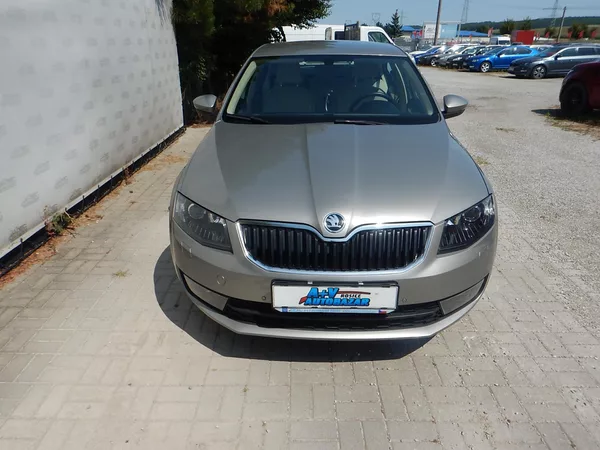 Škoda Octavia III 1.6 TDI, DIGIKLIMA - foto 3