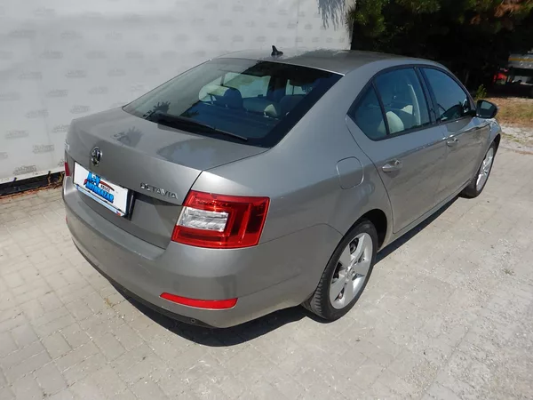 Škoda Octavia III 1.6 TDI, DIGIKLIMA - foto 8