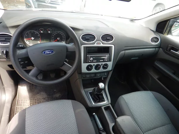 Ford Focus 1.6i, KLIMA - foto 10