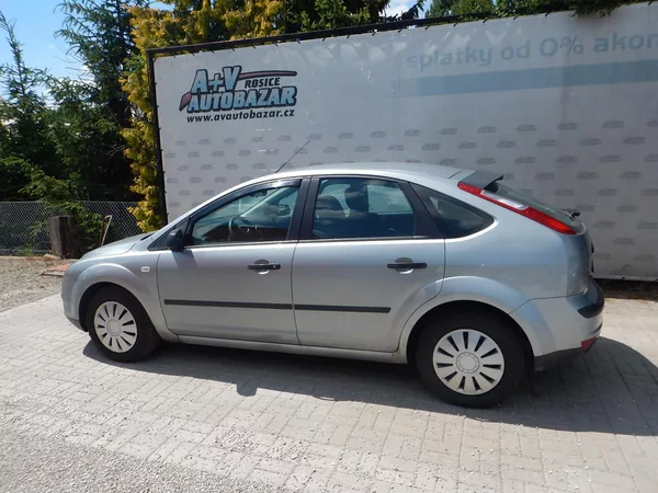 Ford Focus 1.6i, KLIMA - foto 3
