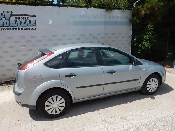 Ford Focus 1.6i, KLIMA - foto 5
