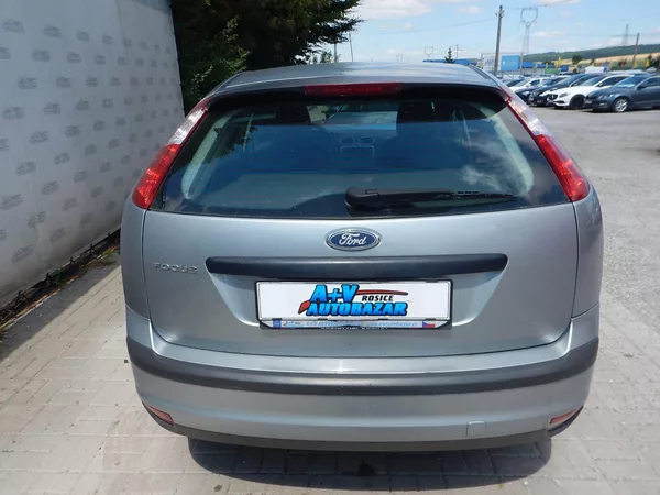 Ford Focus 1.6i, KLIMA - foto 7
