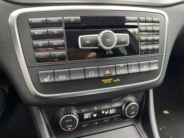 Mercedes-Benz GLA 200d 4Matic Urban-ODPOČET DPH - foto 13
