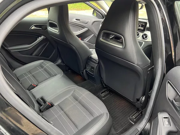 Mercedes-Benz GLA 200d 4Matic Urban-ODPOČET DPH - foto 8