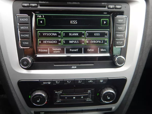 Škoda Octavia 2.0 TDi 103 Kw - foto 14