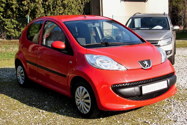 Peugeot 107 1.0i 68PS 5-dv. 80t KM KLIMA - foto 4