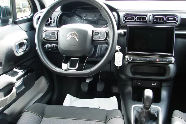 Citroën C3 III 1.2i 82PS Shine LED 48t KM - foto 13