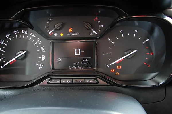 Citroën C3 III 1.2i 82PS Shine LED 48t KM - foto 18