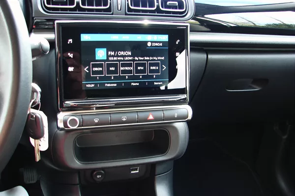 Citroën C3 III 1.2i 82PS Shine LED 48t KM - foto 23