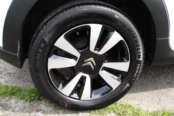Citroën C3 III 1.2i 82PS Shine LED 48t KM - foto 31